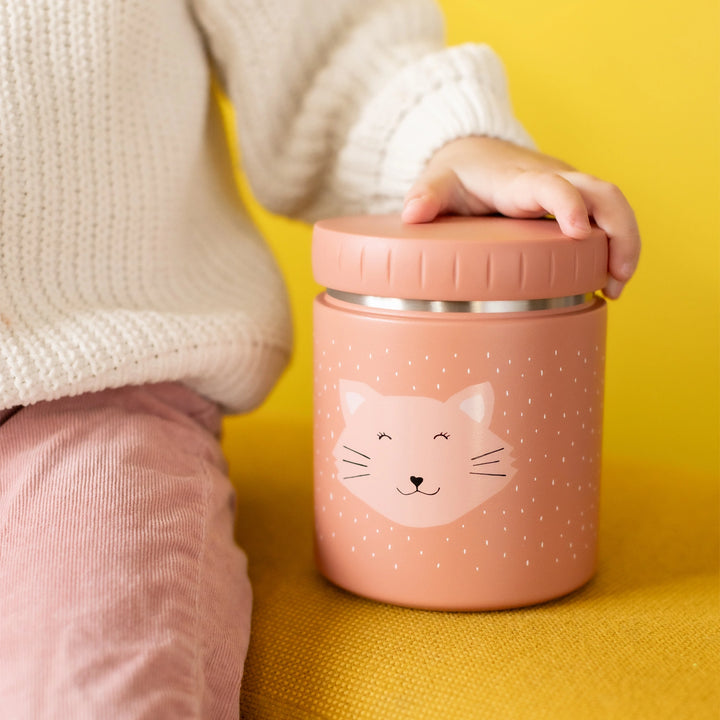 Child using Trixie Insulated Lunch Pot at school.