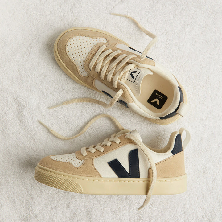 Veja Kids Trainers V-10 white and almond