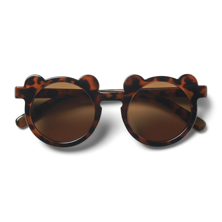 Durable spring hinges on Liewood Darla Mr. Bear sunglasses for a comfy fit.